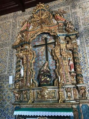 O Retábulo de Santa Croce: Uma Explosão de Cor e Detalhes Narrativos em um Monumento à Fé!